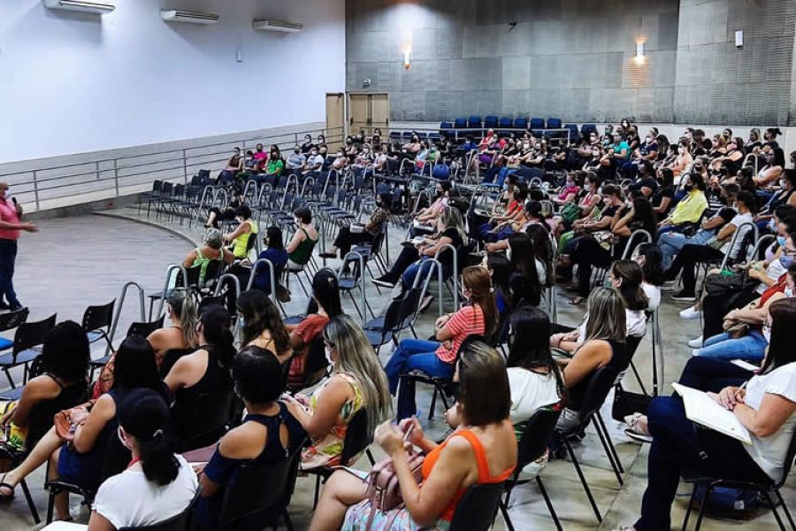 Prefeitura intensifica treinamento para educadores